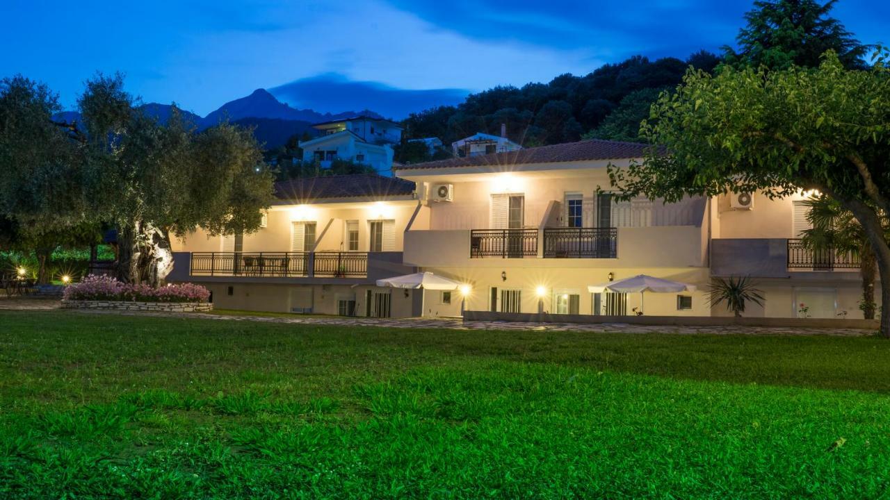 Aneton Aparthotel Chrysi Ammoudia Bagian luar foto