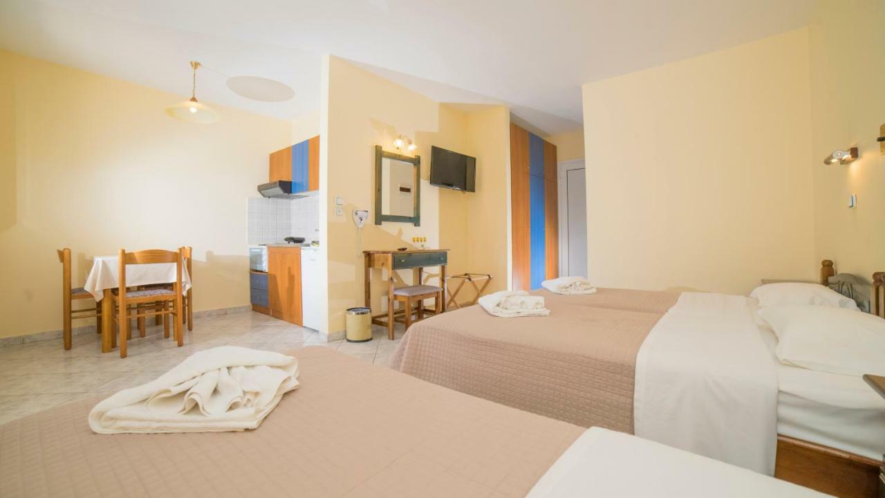 Aneton Aparthotel Chrysi Ammoudia Bagian luar foto