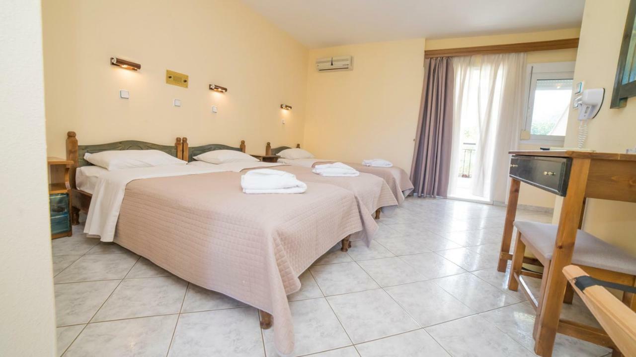 Aneton Aparthotel Chrysi Ammoudia Bagian luar foto